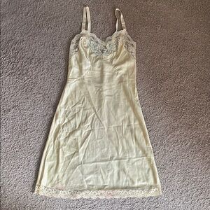 Barbizon Delight Vintage Lace Slip Size 12